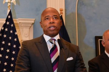 F.B.I. Seizes Eric Adams’s Phones as Campaign Investigation Intensifies – The New York Times