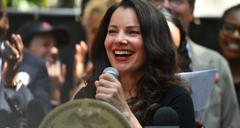 watch-fran-drescher’s-sag-aftra-press-conference-about-the-strike-ending-deal-–-deadline