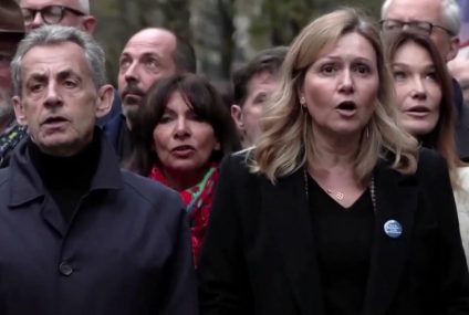 Lawmakers, crowds in Paris march against antisemitism – Reuters