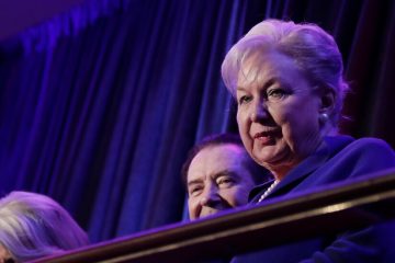 Trump’s Older Sister, Maryanne Trump Barry, Dies at 86 – The New York Times