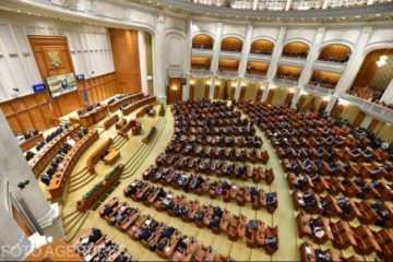 Proiectul legii pensiilor va primi marți avize şi raport din partea comisiilor de specialitate şi va intra la vot în plen. USR spune că situaţia este de neacceptat din punct de vedere procedural