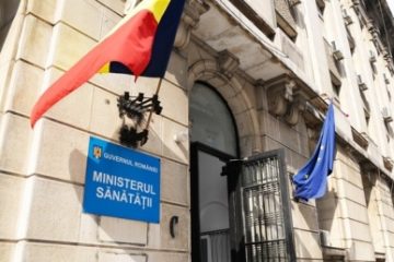 Protest spontan la Ministerul Sănătăţii. Angajaţii instituţiei susţin că sunt discriminaţi în privinţa veniturilor salariale în raport cu cei de la Casa Naţională de Asigurări de Sănătate