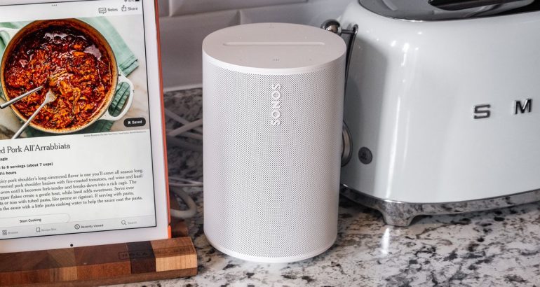 sonos-plans-a-2024-loaded-with-new-products-—-including-headphones-and-a-set-top-box-–-the-verge