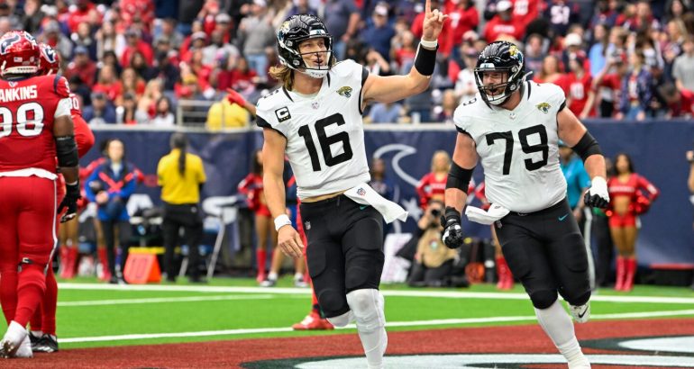 jaguars-take-two-game-lead-on-texans-behind-trevor-lawrence,-josh-allen-–-nbc-s
