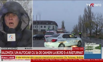 O persoană a fost rănită ușor după ce un autocar în care se aflau 36 de persoane s-a răsturnat în zona localităţii Iazu din Ialomița