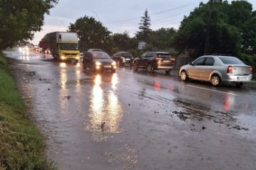 Cod roşu de inundaţii pe râuri din judeţele Bihor, Cluj şi Alba, până la miezul nopţii