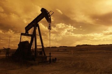 Petrolul s-a ieftinit pe fondul îngrijorărilor cu privire la evoluţia cererii după ce stocurile americane s-au majorat