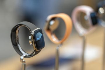Apple stock slips as company halts Apple Watch sales – Yahoo Finance