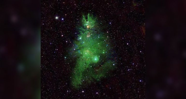 ‘christmas-tree-cluster’-and-a-celestial-snow-globe-sparkle-in-new,-starry-nasa-images-–-cnn