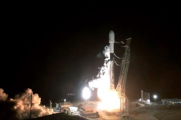 SpaceX Falcon 9 rocket launches 2 German military satellites – Space.com