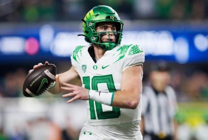 College football odds, picks, top predictions for 2023-24 bowl season: Computer backs Penn State, Oregon – CBS s