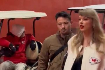 Taylor Swift enjoys Arrowhead suite with Travis Kelce’s mom as pop star watches Chiefs and Bengals in a rematc – Daily Mail
