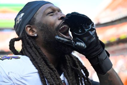 Ravens’ Jadeveon Clowney celebrates bonus with ‘very long’ dance – ESPN