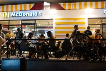 McDonald’s and Starbucks blame the Israel-Hamas war for slower sales — and the recovery might take a while – CNBC