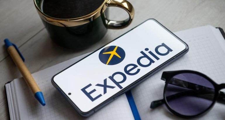 expedia-stock-plunges-amid-surprise-ceo-change-up-–-yahoo-finance