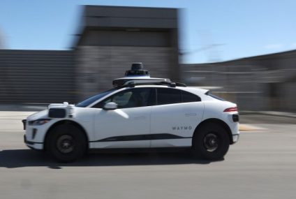 Waymo recalls software after two self-driving cars hit the same truck – CNN