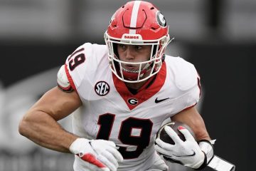 Dan Parr 2024 NFL mock draft 1.0: Three trades; Bengals land pass catcher for Joe Burrow – NFL.com