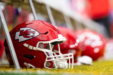 NFL report cards: Despite another Super Bowl win, Chiefs again ranked among worst workplaces by players – Yahoo s