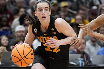 Caitlin Clark poised to celebrate Iowa senior day by breaking Pete Maravich’s NCAA scoring record – Yahoo! Voices