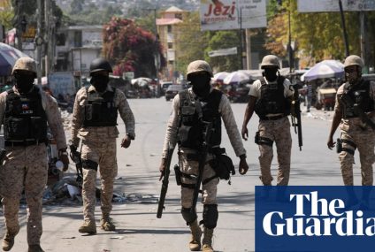 US reportedly airlifts embassy staff out of Haiti as gangs besiege political area – The Guardian