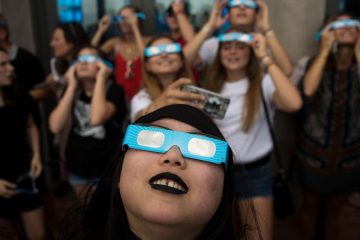 Fake eclipse glasses are hitting the market. Here’s how to tell if you have a pair – CNN