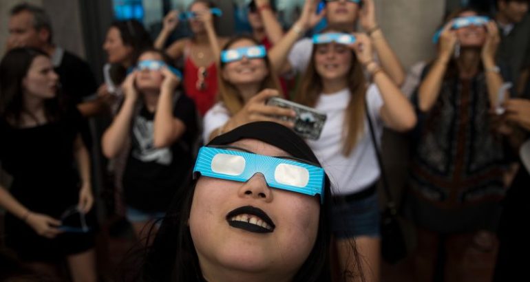 fake-eclipse-glasses-are-hitting-the-market.-here’s-how-to-tell-if-you-have-a-pair-–-cnn
