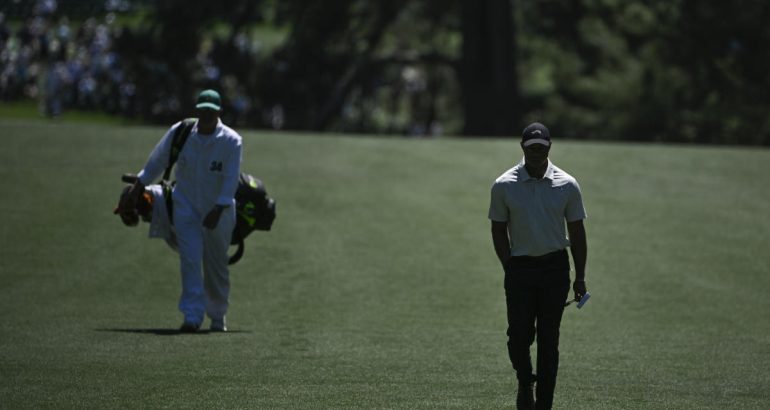 2024-masters-third-round-live-updates:-scottie-scheffler-jumps-up-early-as-tiger-woods-struggles-after-record-cut-–-yahoo-s
