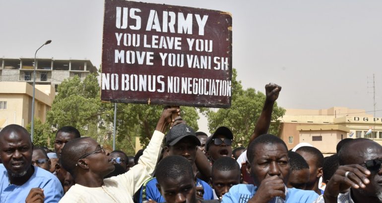 hundreds-protest-in-niger-demanding-departure-of-us-troops-–-al-jazeera-english