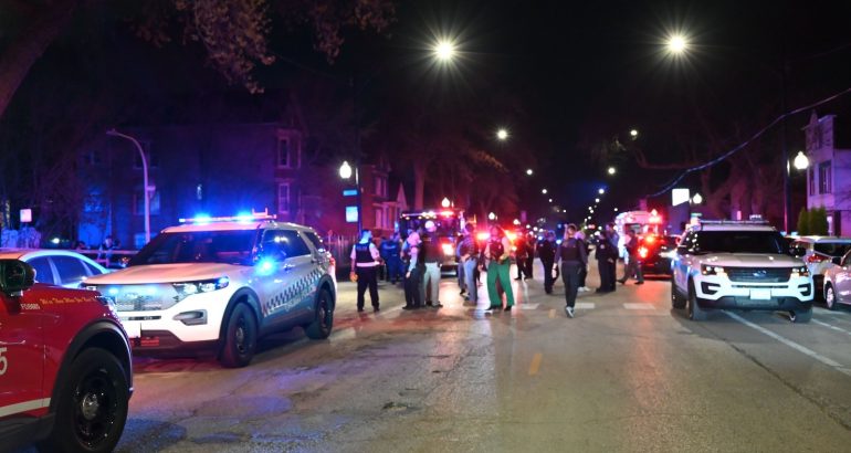8-year-old-killed,-10-injured-in-shooting-at-family-gathering-in-chicago,-police-say-–-abc-news