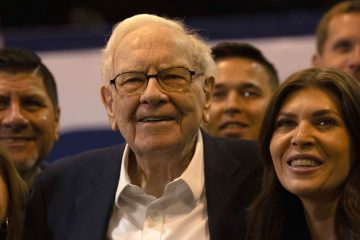 Follow Warren Buffett’s commentary at Berkshire Hathaway’s annual meeting: Live updates – CNBC