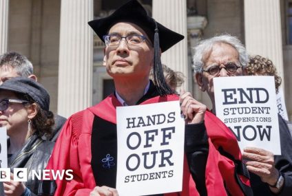 Universities brace for disruption at graduations by Gaza war protesters – BBC.com
