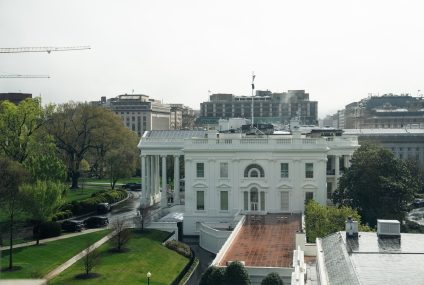 Driver dies after crashing into White House gate – The Washington Post