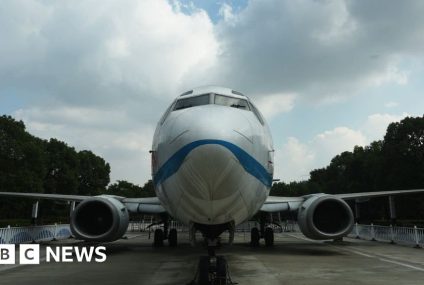 Boeing 737 crashes during take-off in Senegal – BBC.com