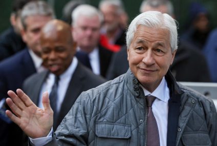 JPMorgan predicts 2024 revenue boost as rate expectations shift – Yahoo Finance